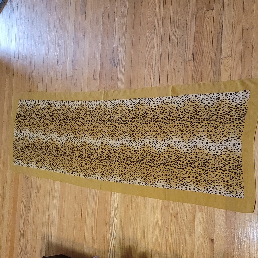 Traditional Leopard/Cheeta print scarf